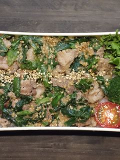 レンジで簡単★豚肉とニラのごま和え丼弁当-レシピのメイン写真