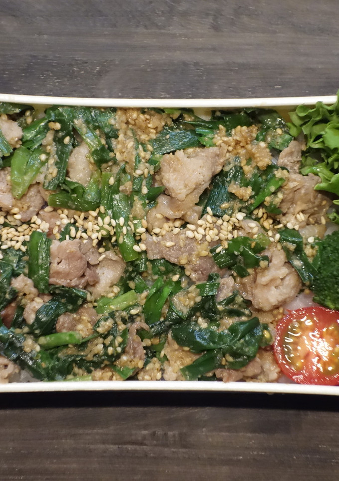 レンジで簡単★豚肉とニラのごま和え丼弁当-レシピのメイン写真