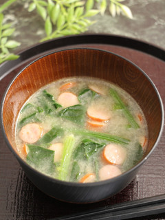 簡単!シャウエッセンほうれん草お味噌汁 -レシピのメイン写真