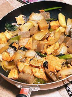 鮭と蒟蒻のバター醤油炒め-レシピのメイン写真