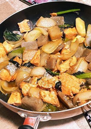 鮭と蒟蒻のバター醤油炒め-レシピのメイン写真