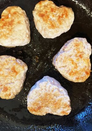 焼くだけなひき肉の型抜き・お弁当や飾りに-レシピのメイン写真