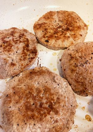 焼くだけなひき肉の型抜き・パンやご飯に-レシピのメイン写真
