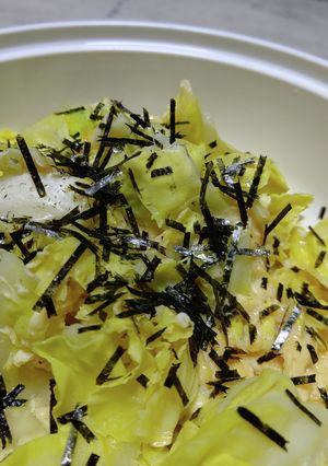 春キャベツとタマゴのレンジ蒸し-レシピのメイン写真