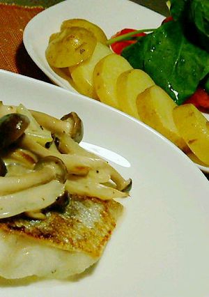 鱈のポワレ＆新じゃがのホットサラダ♪-レシピのメイン写真