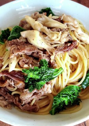 牛肉、舞茸、ケールの焼き肉スパゲティ-レシピのメイン写真