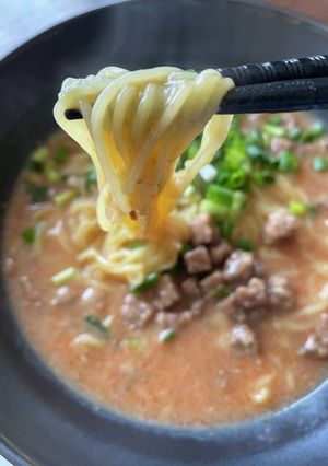 麺職人担々麺を謎肉ましましでうまうま-レシピのメイン写真