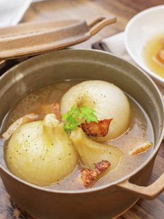 丸ごと玉ねぎのスープ 銅鍋てふてふレシピ-レシピのメイン写真