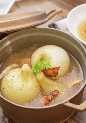 丸ごと玉ねぎのスープ　銅鍋てふてふレシピ-レシピのメイン写真