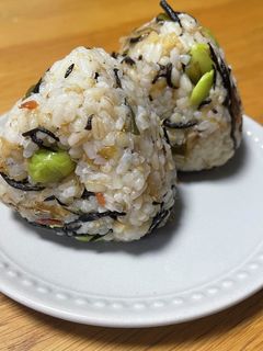 乾物と枝豆の雑穀おにぎり-レシピのメイン写真