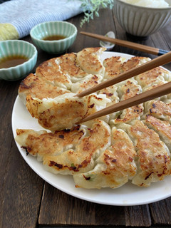 春キャベツたっぷり焼き餃子-レシピのメイン写真