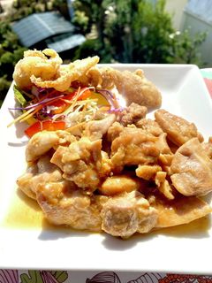 鶏もも肉の生姜焼きと、鶏皮カレー唐揚げ-レシピのメイン写真