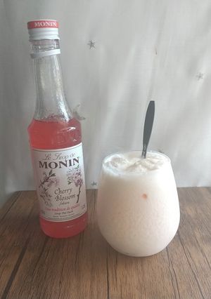 桜シロップで作る☆桜のクリームソーダ♪-レシピのメイン写真