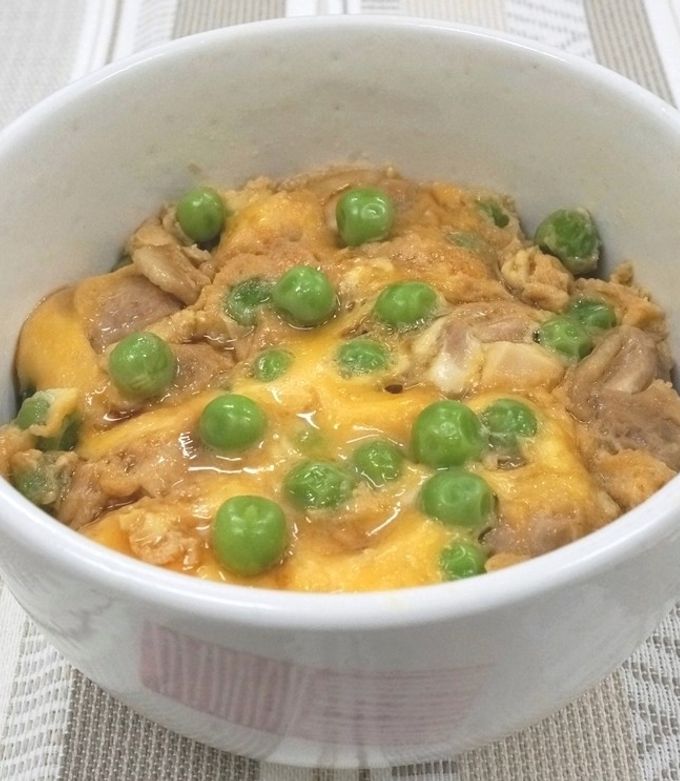 グリーンピースの卵とじ丼-レシピのメイン写真