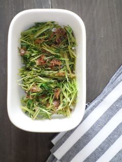 豆苗のおかか醤油和え-レシピのメイン写真