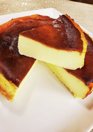 ホワイトチョコ入りのバスクチーズケーキ-レシピのメイン写真