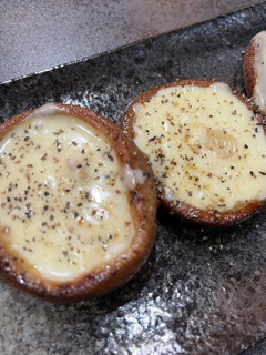 バターとチーズとスパイスで絶品椎茸-レシピのメイン写真
