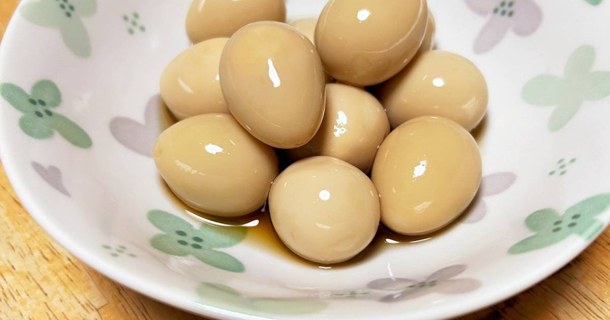 Uzura boiled eggs in mentsuyu broth, a Japanese snack recipe served in a bowl
