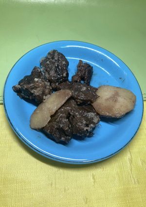 ニンニクが決め手の牛肉の赤ワイン煮込み-レシピのメイン写真