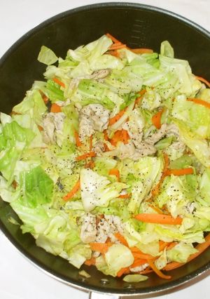 春キャベツと豚肉のニンニク醤油炒め♪簡単-レシピのメイン写真