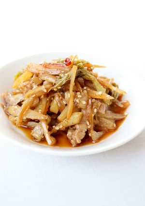 風味が良い【うどの皮＆穂先のきんぴら】-レシピのメイン写真