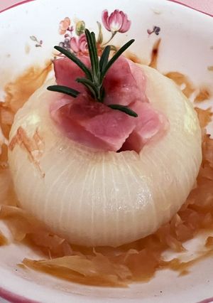 新玉ねぎレンジ蒸し丸ごと10分コンソメ煮-レシピのメイン写真