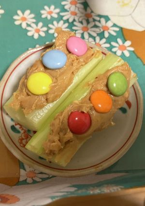 セロリ×ピーナッツクリーム×チョコ-レシピのメイン写真