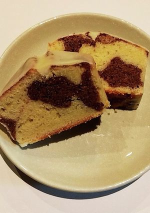 ホワイトチョコがけマーブルパウンドケーキ-レシピのメイン写真