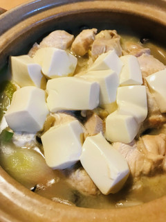 鍋キューブ●鶏肉と長ネギのうどん白湯鍋-レシピのメイン写真