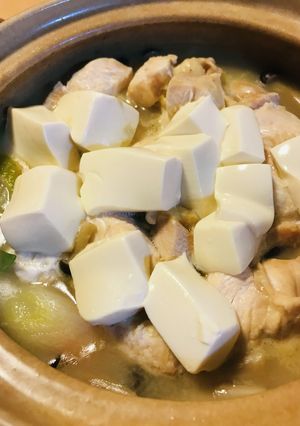 鍋キューブ●鶏肉と長ネギのうどん白湯鍋-レシピのメイン写真