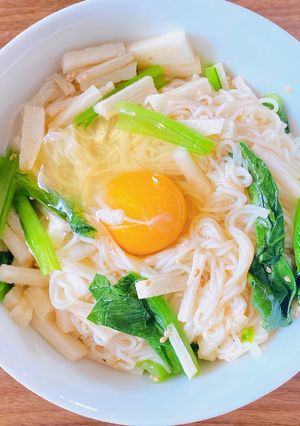 ピリ辛!小松菜と山芋のまぜそうめん-レシピのメイン写真