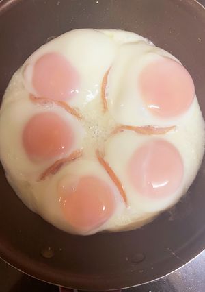 5人分の目玉焼き♪20cmフライパン-レシピのメイン写真