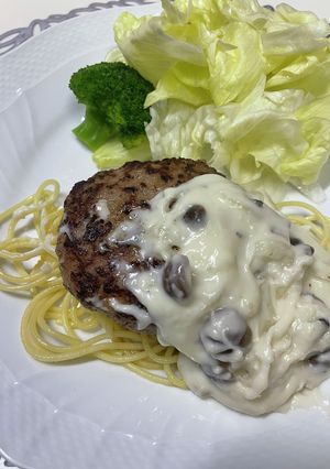 ハンバーグホワイトソース-レシピのメイン写真