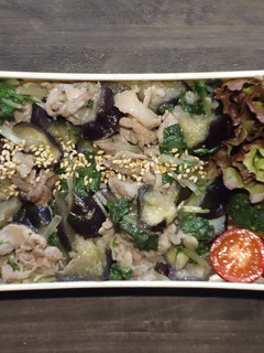 レンジで簡単★豚肉となすと水菜の丼弁当-レシピのメイン写真