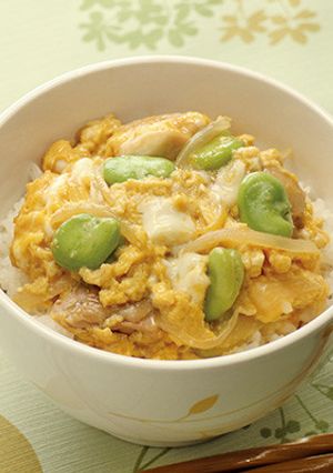 そら豆と新玉ねぎの親子丼-レシピのメイン写真