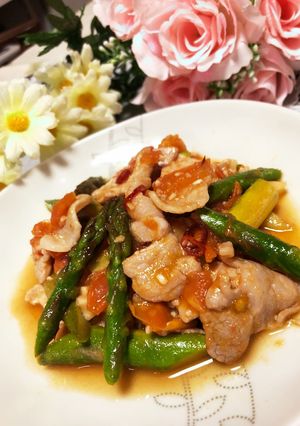 豚とアスパラのガーリックトマトぽん酢炒め-レシピのメイン写真
