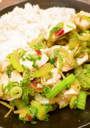 簡単！鶏肉のピリ辛ねぎまみれ丼-レシピのメイン写真