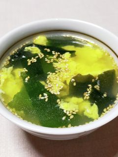 ささみの茹で汁で簡単卵とわかめのスープ-レシピのメイン写真