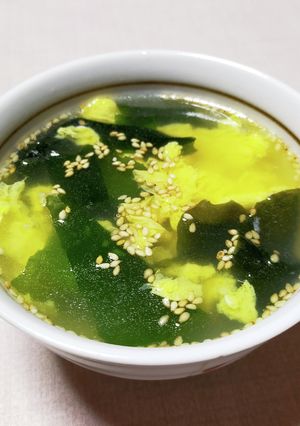 ささみの茹で汁で簡単卵とわかめのスープ-レシピのメイン写真