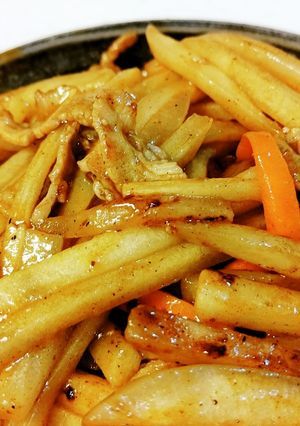 豚ばらとヤーコン＆にんじんのカレー炒め。-レシピのメイン写真