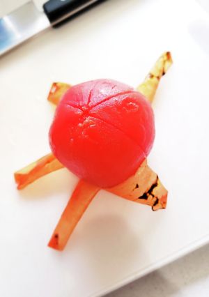 すぐ出来てお湯要らず！トマトの湯剥き-レシピのメイン写真