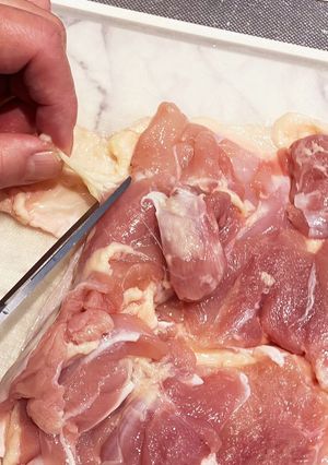 鶏もも肉の下処理法(調理前に)-レシピのメイン写真