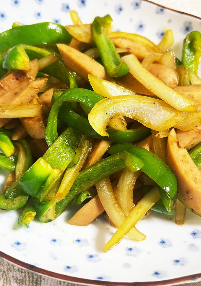 魚肉ソーセージとピーマンのカレー炒め-レシピのメイン写真