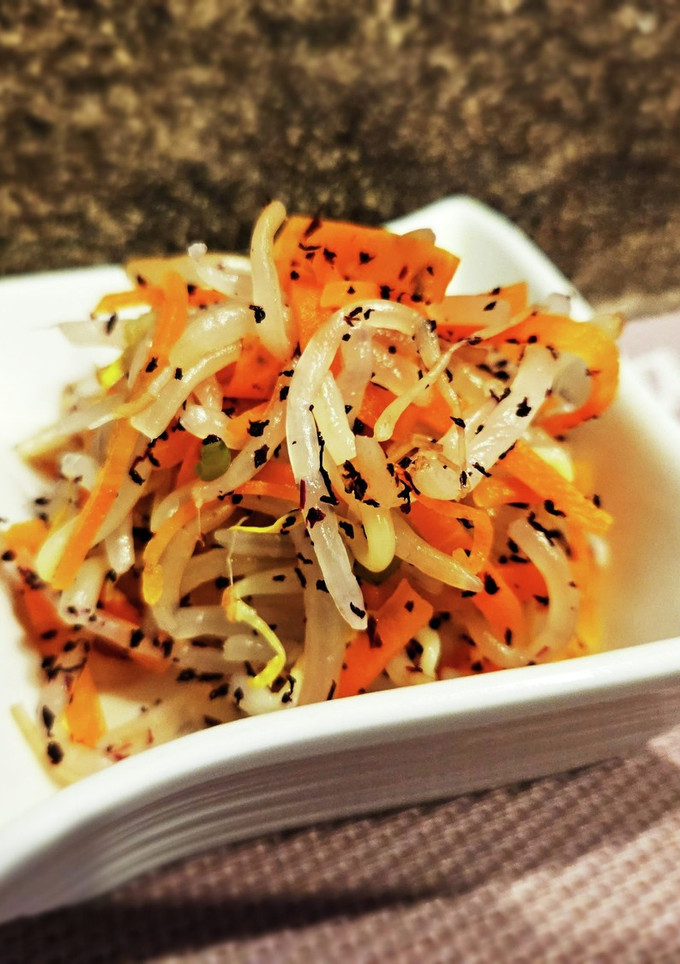 節約料理～もやしのゆかり和え-レシピのメイン写真