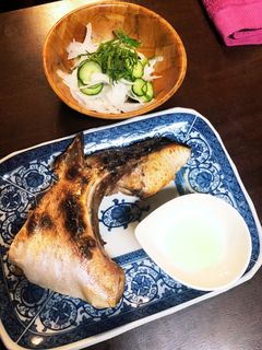 美味し〜い♪鰤のあら・塩焼き!-レシピのメイン写真