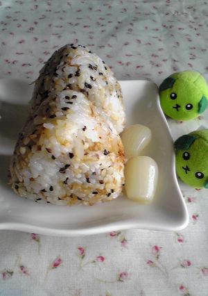 らっきょう☀おかかおにぎり-レシピのメイン写真