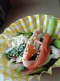お弁当に♪小松菜とかにカマの炒め物