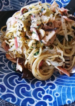 ベーコン＆椎茸のガーリックバジルパスタ-レシピのメイン写真