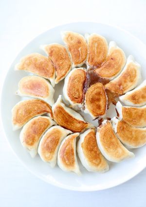 ジューシー美味しい【にんにく餃子】-レシピのメイン写真