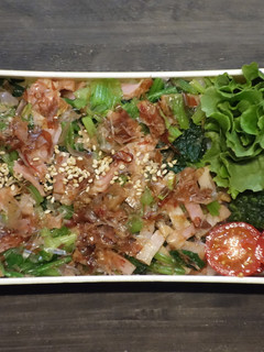 ほうれん草とベーコンのおかか醤油丼弁当-レシピのメイン写真